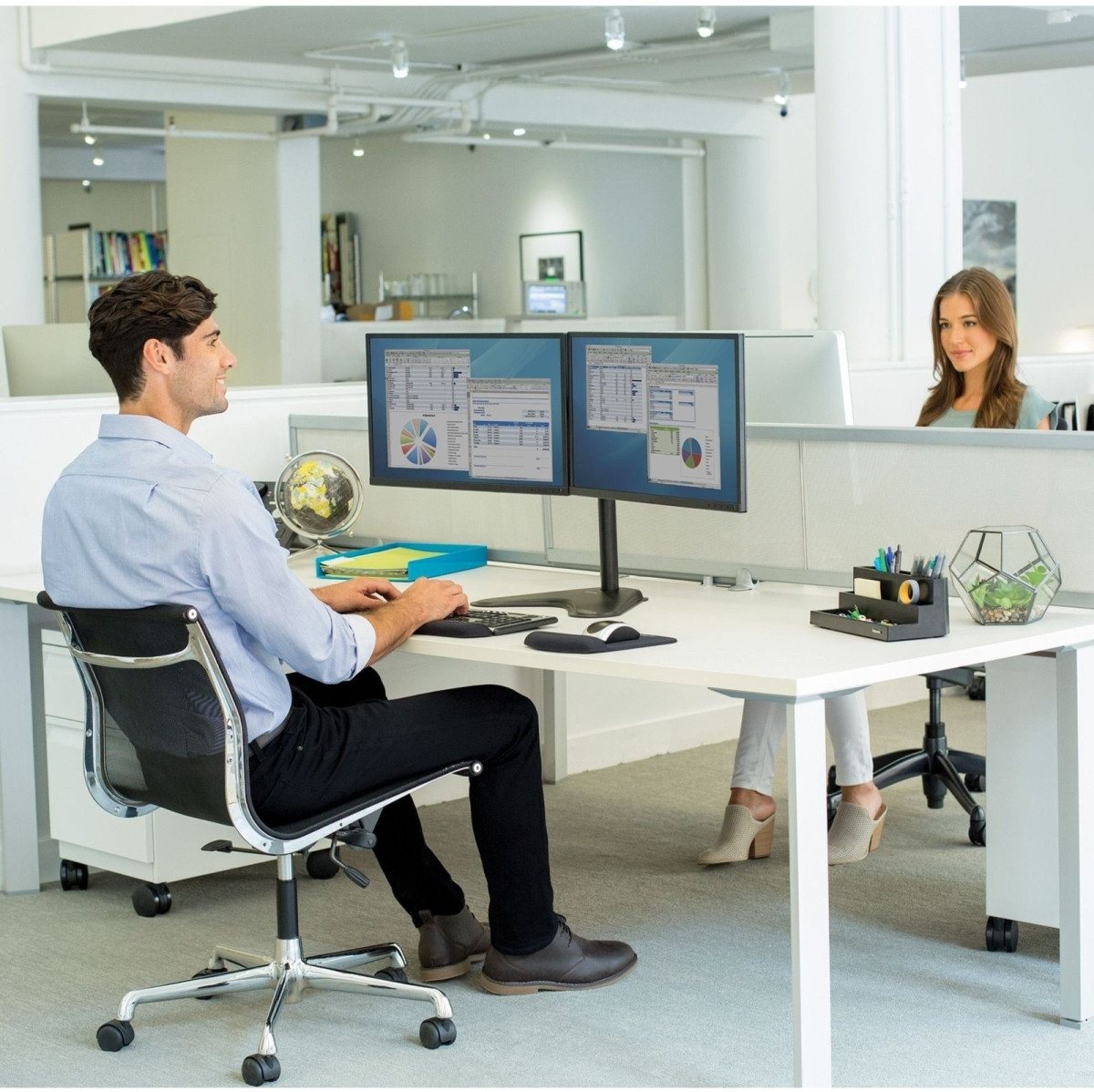 FELLOWES Doppel-Monitorarm horizontal Professional Series freistehend schwarz Monitor-Halterung FELLOWES Doppel-Monitorarm horizontal Professional Series freistehend schwarz Monitor-Halterung von FELLOWES