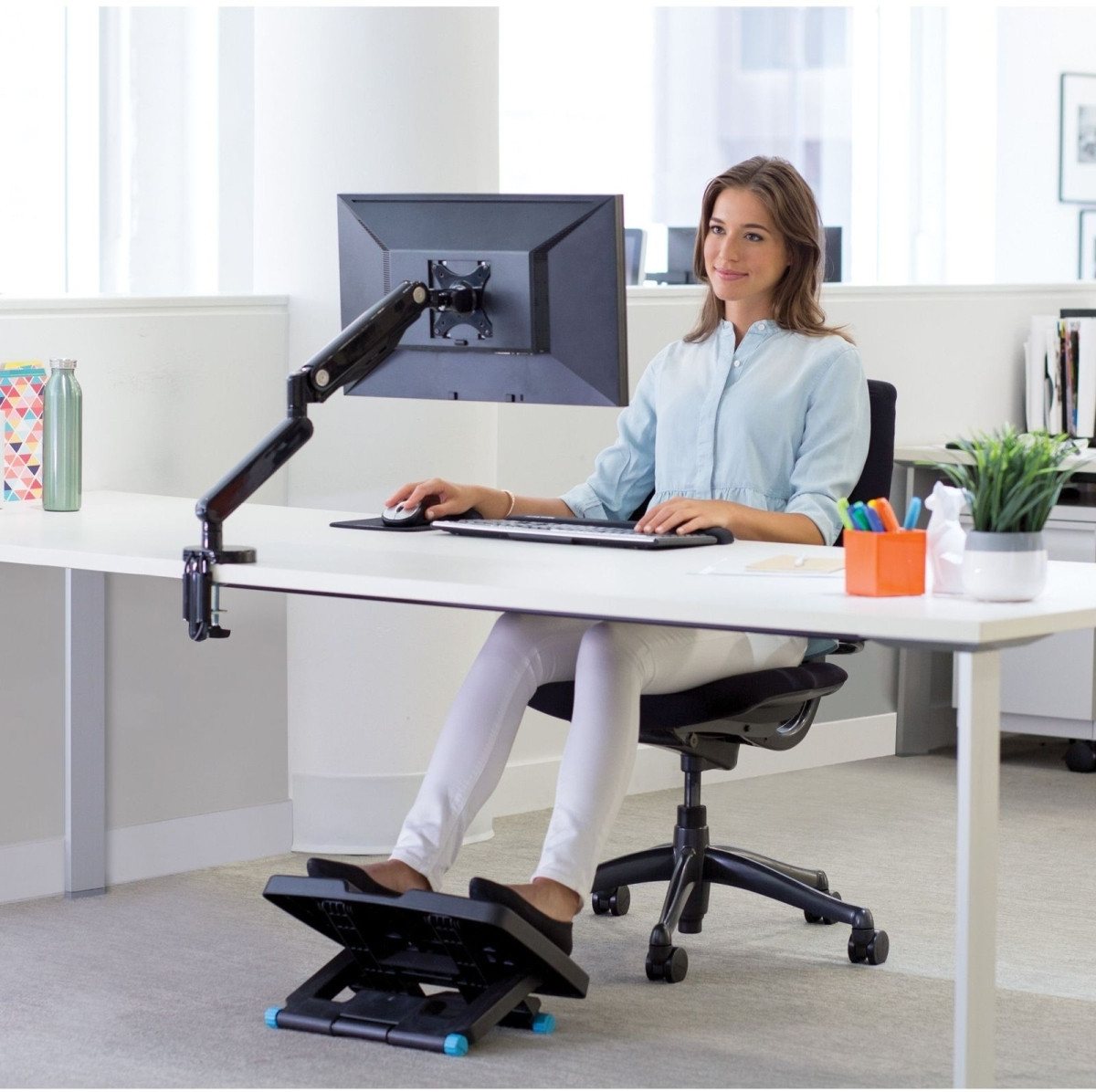 FELLOWES Einzel-Monitorarm Platinum Series Klemmbesfestigung schwarz Monitor-Halterung FELLOWES Einzel-Monitorarm Platinum Series Klemmbesfestigung schwarz Monitor-Halterung von FELLOWES