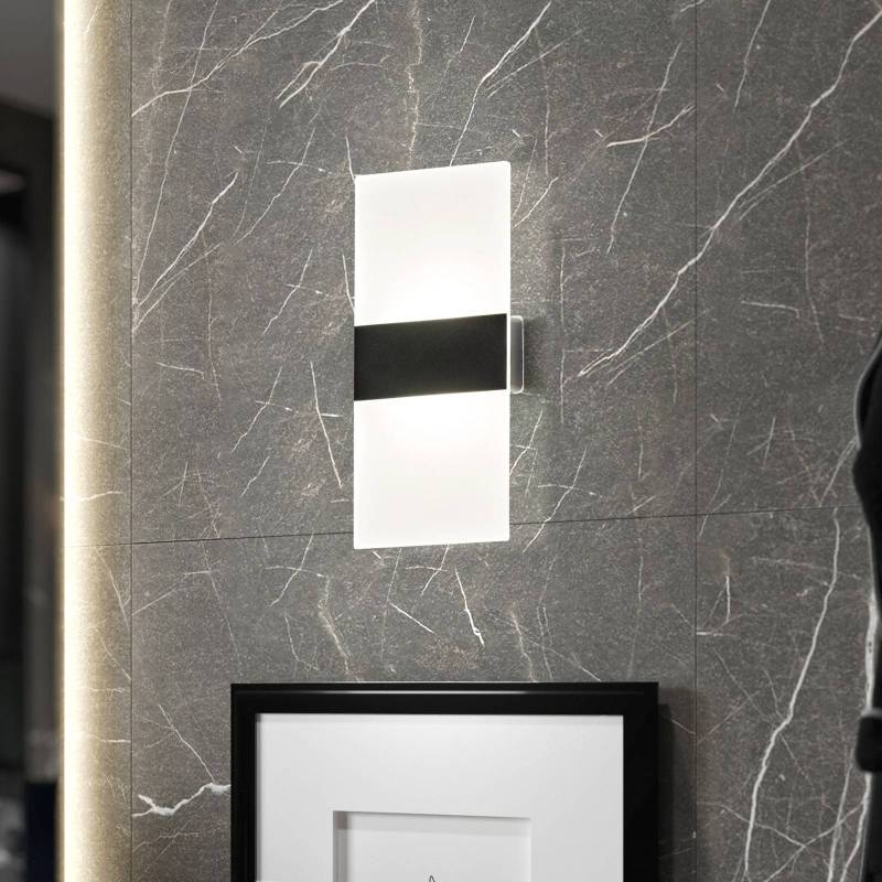 LED-Akku-Wandleuchte Magnetics, schwarz, 22,5 cm hoch von FH Lighting
