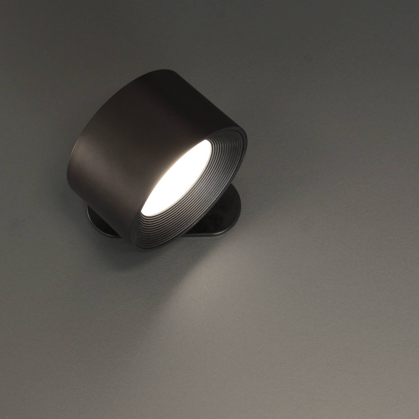 LED-Akku-Wandleuchte Magnetics, schwarz, CCT, mit Magnet von FH Lighting