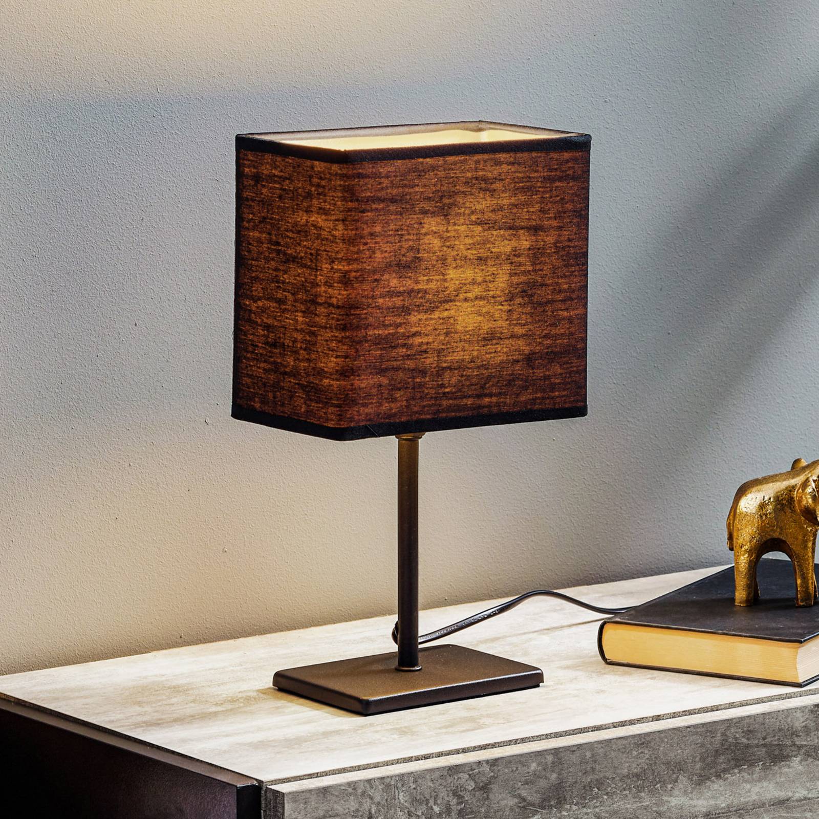 Tischleuchte Kate mit Stoffschirm, schwarz/gold Tischleuchte Kate mit Stoffschirm, schwarz/gold von FH Lighting