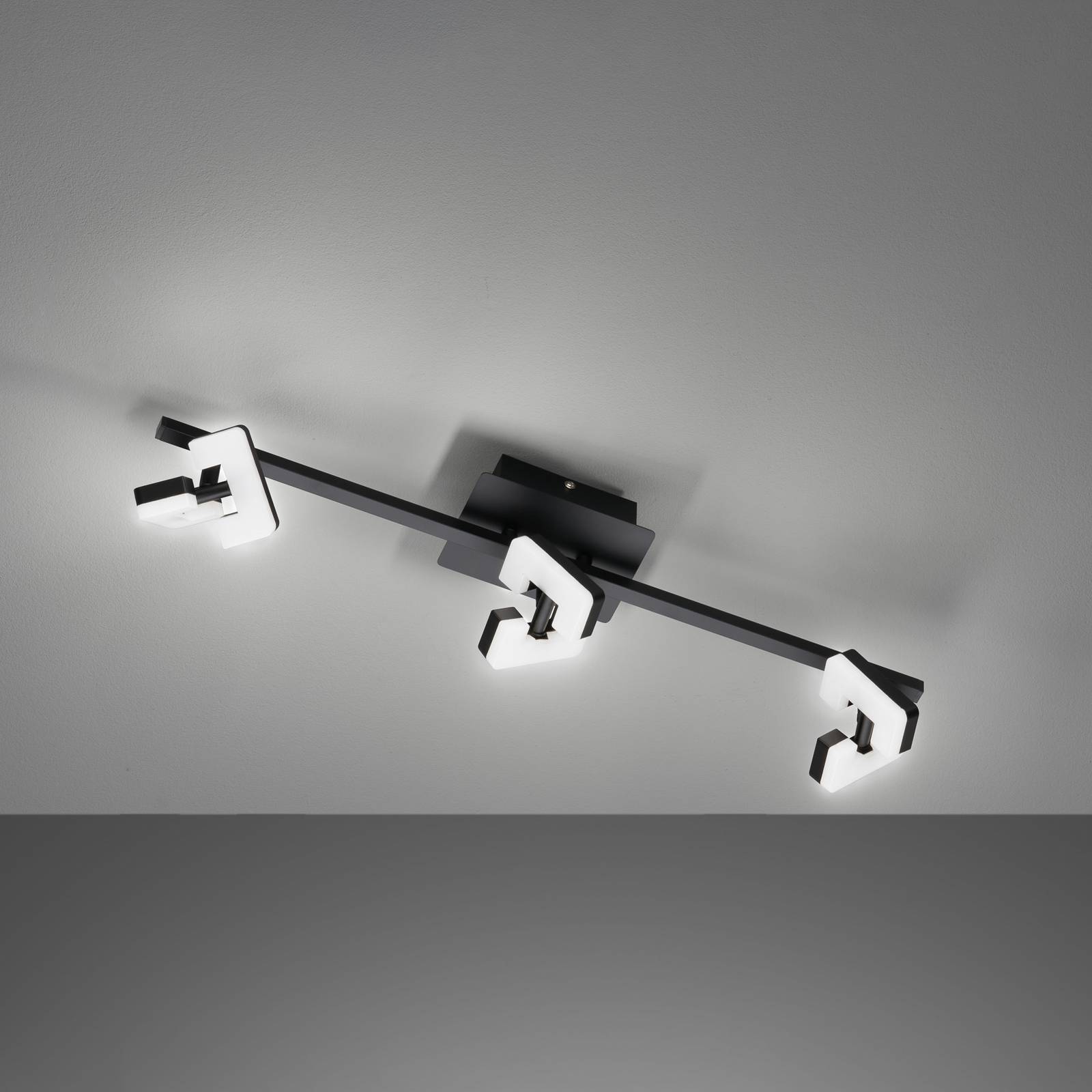 LED-Deckenleuchte Ray, 60 cm, 3-flammig, schwarz, Metall LED-Deckenleuchte Ray, 60 cm, 3-flammig, schwarz, Metall von FISCHER & HONSEL