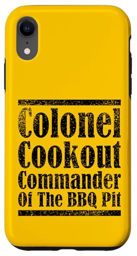 Colonel Cookout, Kommandant von The BBQ Pit, Barbecue Smoker Hülle für iPhone XR Colonel Cookout, Kommandant von The BBQ Pit, Barbecue Smoker Hülle für iPhone XR von FRESAN Funny Grill Master Dad BBQ Father's Day