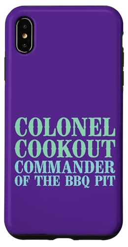 Colonel Cookout, Kommandant von The BBQ Pit, Barbecue Smoker Hülle für iPhone XS Max Colonel Cookout, Kommandant von The BBQ Pit, Barbecue Smoker Hülle für iPhone XS Max von FRESAN Funny Grill Master Dad BBQ Father's Day