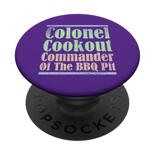 Colonel Cookout, Kommandant von The BBQ Pit, Barbecue Smoker PopSockets Klebender PopGrip Colonel Cookout, Kommandant von The BBQ Pit, Barbecue Smoker PopSockets Klebender PopGrip von FRESAN Funny Grill Master Dad BBQ Father's Day