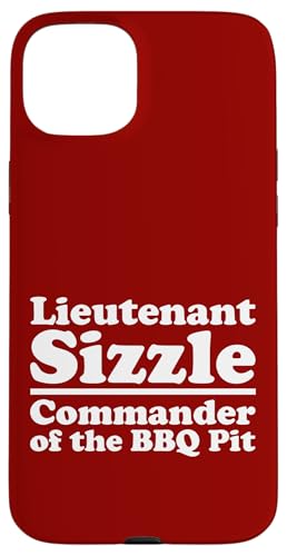 Lieutenant Sizzle, Kommandant des BBQ Pit Grill, Meat Daddy Hülle für iPhone 15 Plus von FRESAN Funny Grilling Master Dad BBQ Father's Day
