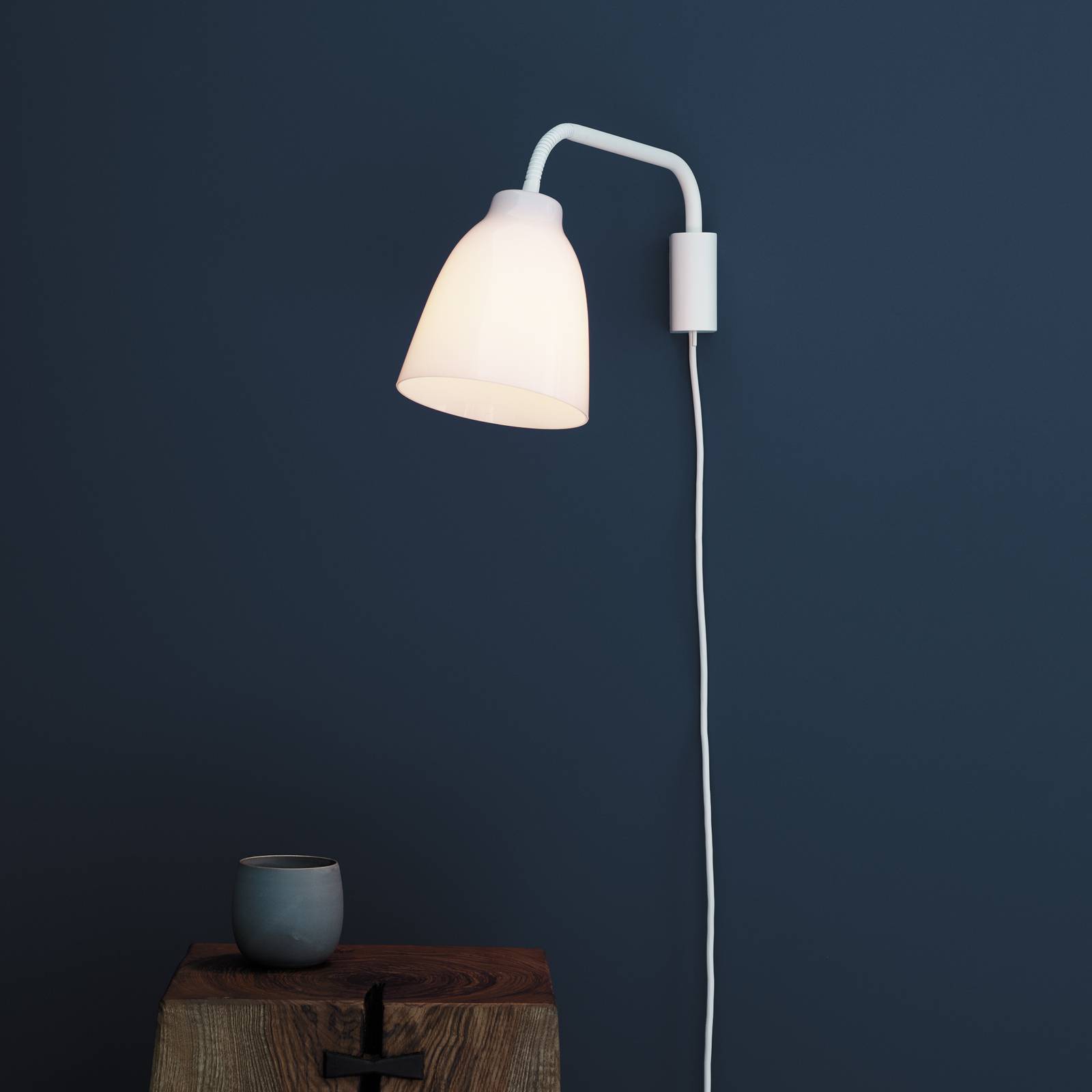 FRITZ HANSEN Caravaggio Wandlampe Glas opal FRITZ HANSEN Caravaggio Wandlampe Glas opal von FRITZ HANSEN