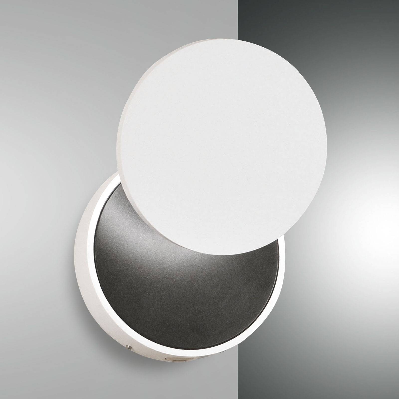 LED-Wandleuchte Ara mit Lesespot, weiß-schwarz LED-Wandleuchte Ara mit Lesespot, weiß-schwarz von Fabas Luce
