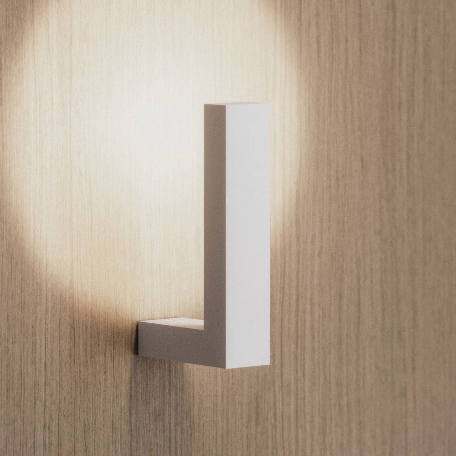 Fabbian LED-Wandleuchte Lancetta, weiß, Metall, 3.000 K Fabbian LED-Wandleuchte Lancetta, weiß, Metall, 3.000 K von Fabbian