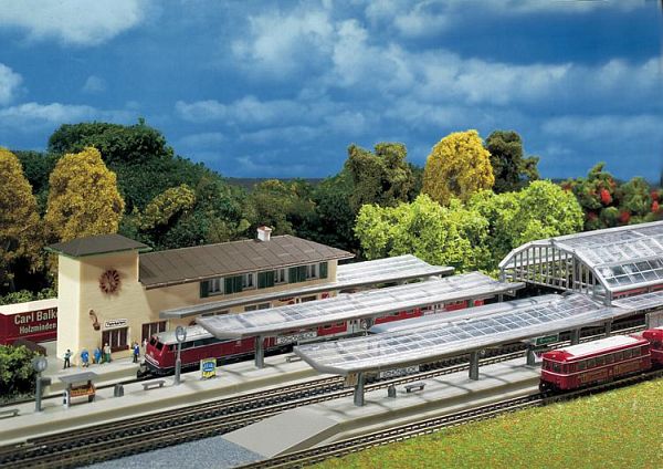 3 Bahnsteige 3 Bahnsteige von Faller