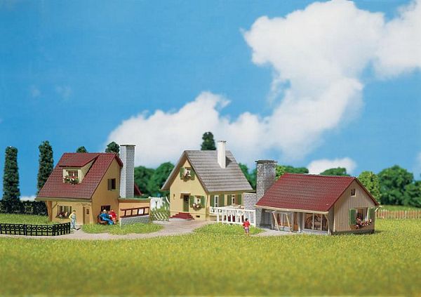 3 Einfamilien-Häuschen 3 Einfamilien-Häuschen von Faller