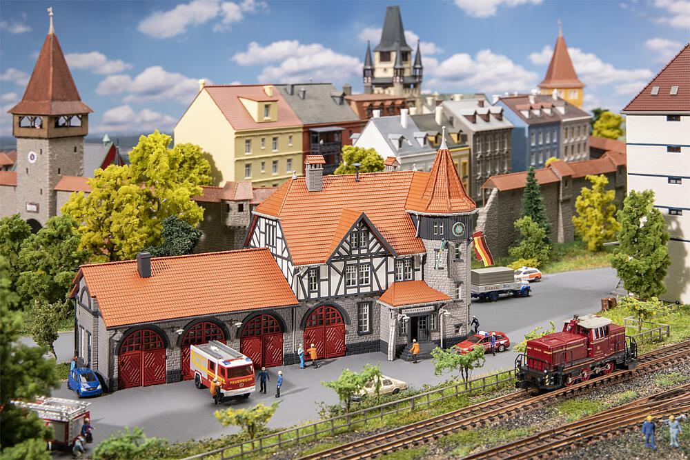 Rathaus mit Feuerwache Rathaus mit Feuerwache von Faller
