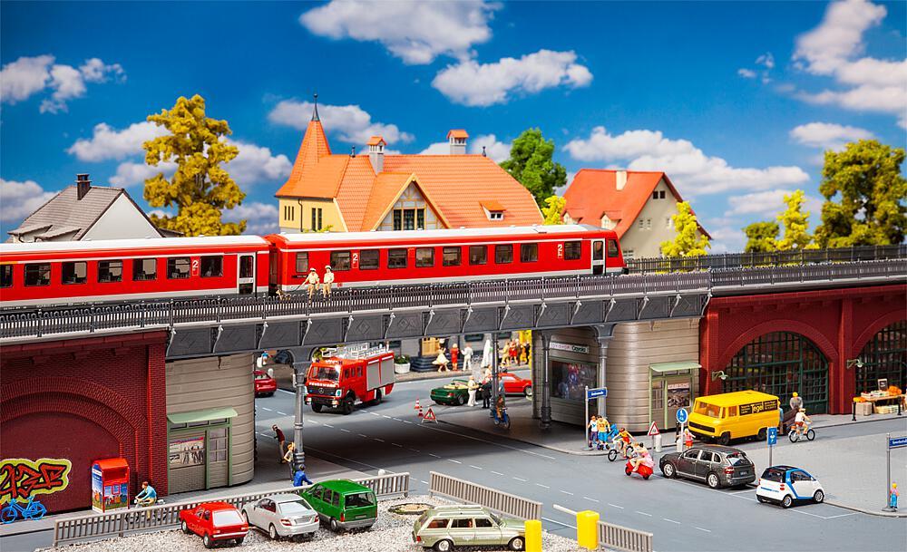S-Bahn-Stadtbrücke S-Bahn-Stadtbrücke von Faller