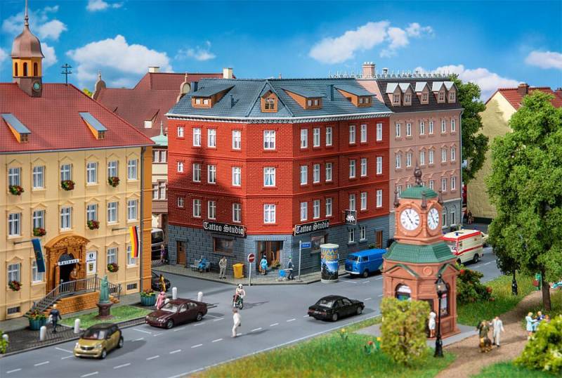 Stadteckhaus mit Tattoostudio von Faller