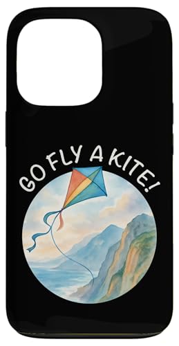 Go Fly a Kite! Aquarell Drachen über Küste Natur Kunst Hülle für iPhone 13 Pro Go Fly a Kite! Aquarell Drachen über Küste Natur Kunst Hülle für iPhone 13 Pro von Family Flight Kites Outdoor Fun by NLTS