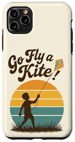 Go Fly a Kite Retro Sonnenuntergang Kind fliegender Drachen Szene Kunst Hülle für iPhone 11 Pro Max Go Fly a Kite Retro Sonnenuntergang Kind fliegender Drachen Szene Kunst Hülle für iPhone 11 Pro Max von Family Flight Kites Outdoor Fun by NLTS
