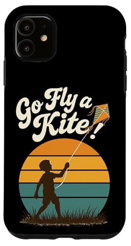 Go Fly a Kite Retro Sonnenuntergang Kind fliegender Drachen Szene Kunst Hülle für iPhone 11 Go Fly a Kite Retro Sonnenuntergang Kind fliegender Drachen Szene Kunst Hülle für iPhone 11 von Family Flight Kites Outdoor Fun by NLTS