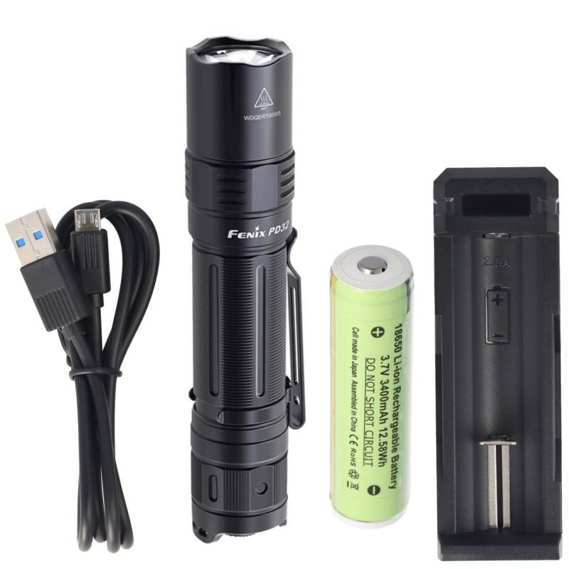 Fenix PD32 LED Taschenlampe mit 1200 Lumen, 395 Meter Leuchtweite inklusive 3400mAh Akku und Ladegerät von Fenix