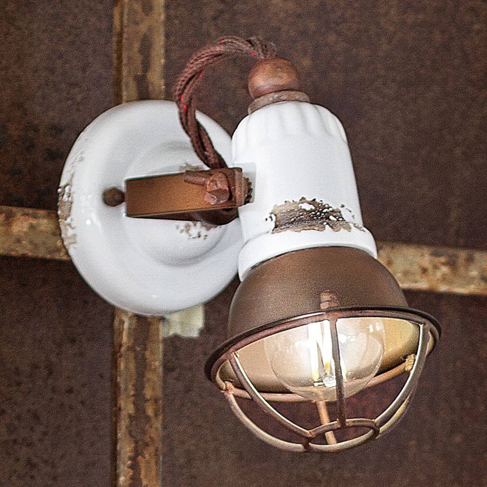 Wandlampe C1675/1, weiß/rostbraun, Keramik, 18 cm hoch, E14 Wandlampe C1675/1, weiß/rostbraun, Keramik, 18 cm hoch, E14 von Ferroluce