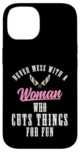 Never Mess With A Woman Who Cuts Things Meat Cutter Butcher Hülle für iPhone 14 Never Mess With A Woman Who Cuts Things Meat Cutter Butcher Hülle für iPhone 14 von Fleischer Fleisch Schneider Metzger