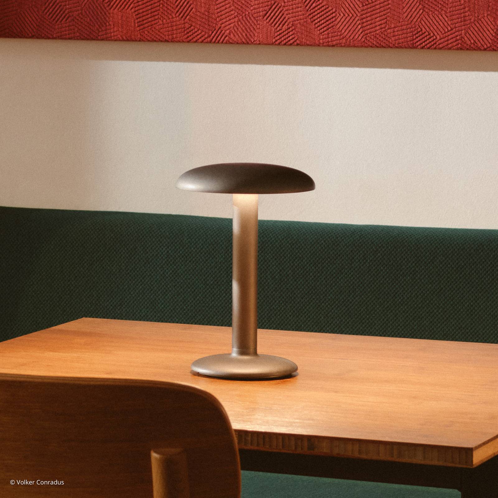 FLOS Gustave LED-Tischleuchte, Akku 927 schwarz FLOS Gustave LED-Tischleuchte, Akku 927 schwarz von Flos Architectural