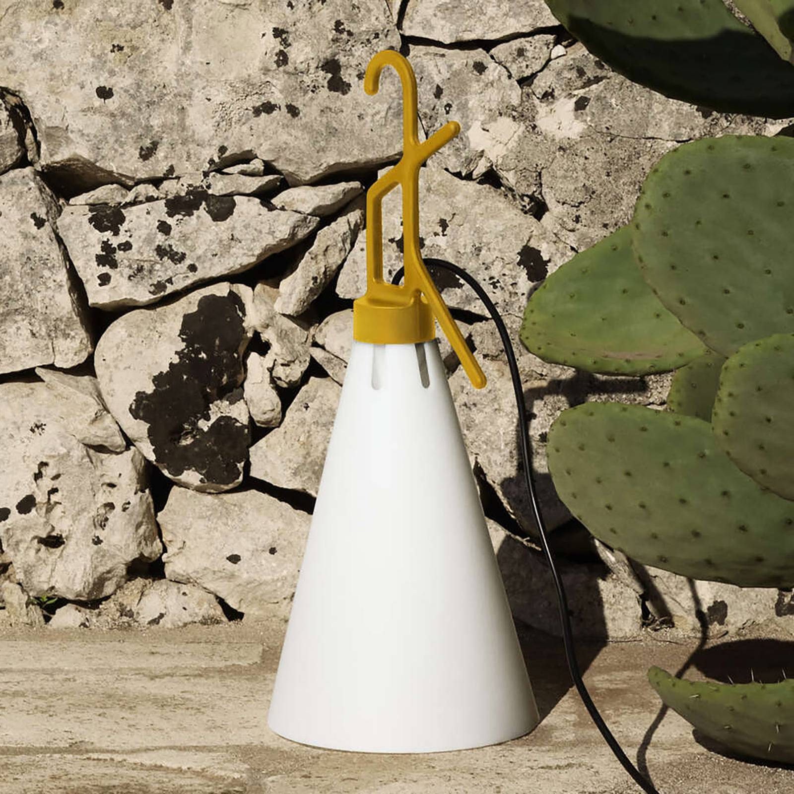 FLOS Mayday Outdoor Allzweckleuchte, senfgelb FLOS Mayday Outdoor Allzweckleuchte, senfgelb von Flos Architectural