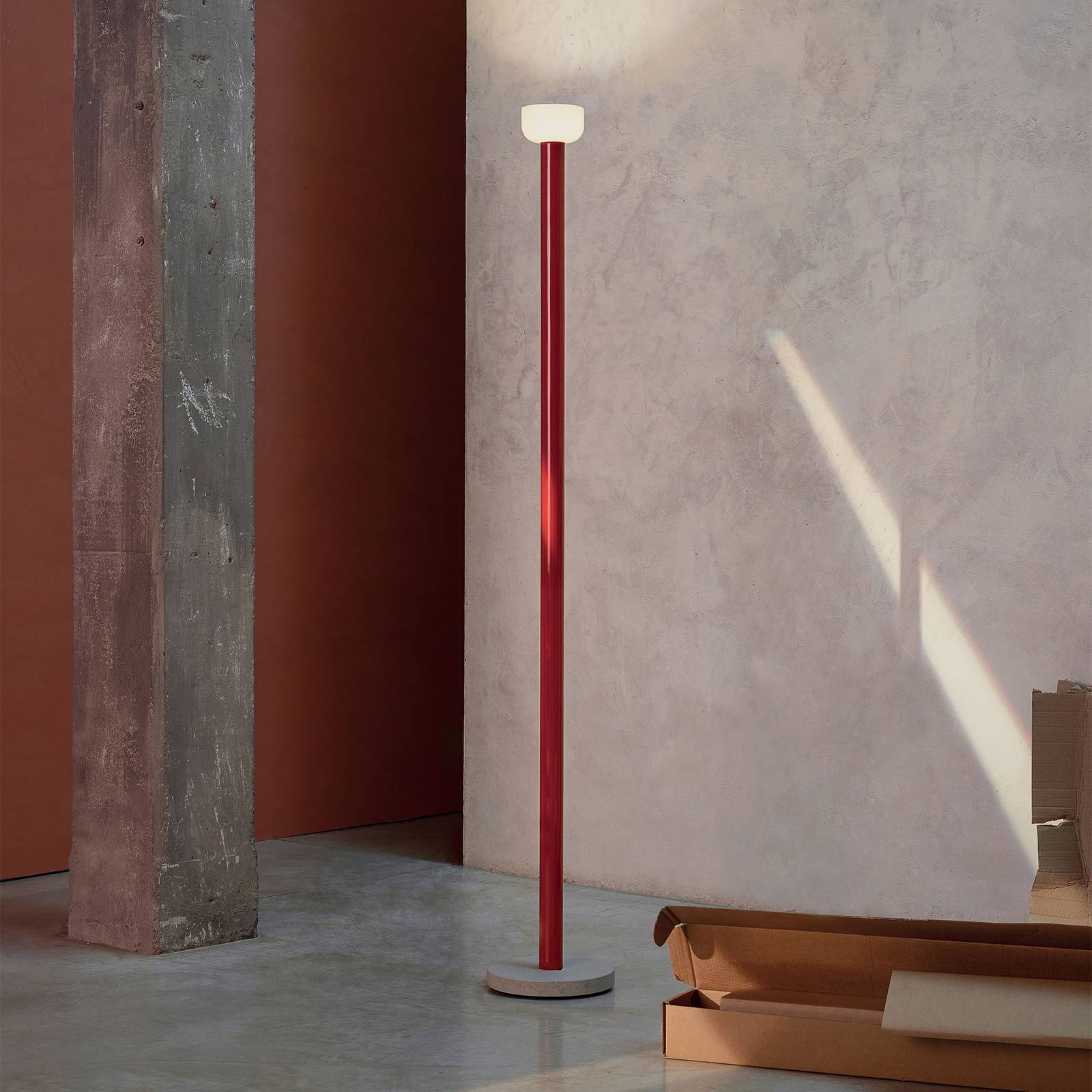 FLOS Bellhop LED-Stehleuchte, rot von Flos