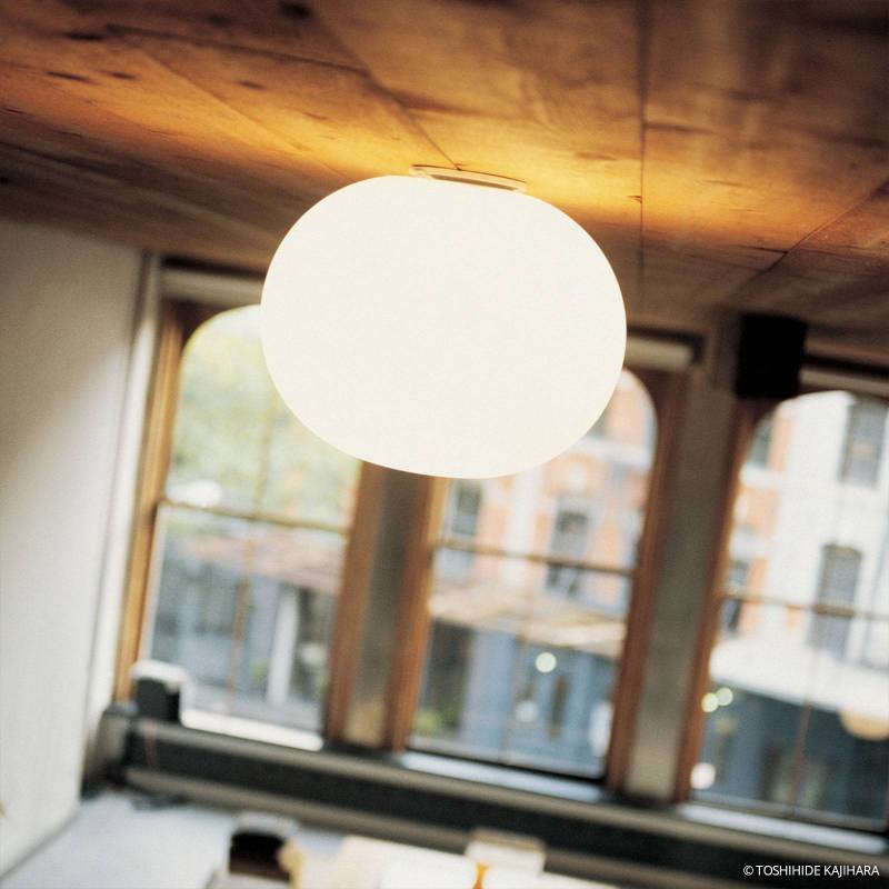 FLOS Glo-Ball - kugelrunde Deckenleuchte 45 cm von Flos