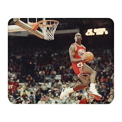 Michael Jordan Dunk Contest 1988 Reverse Basketball Mauspad, Lederoptik, 22 x 18 cm von French Unicorn