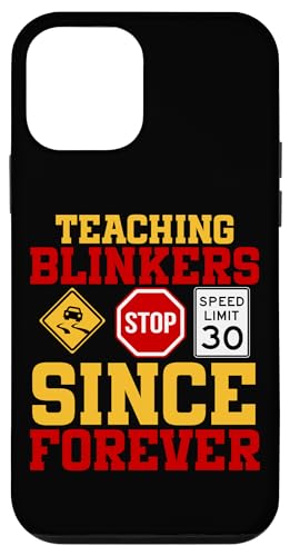 Seit Ewigkeiten Scheuklappen unterrichten Hülle für iPhone 12 mini von Funny Car Driver Teacher School Students Quotes