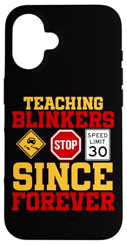 Seit Ewigkeiten Scheuklappen unterrichten Hülle für iPhone 16 von Funny Car Driver Teacher School Students Quotes