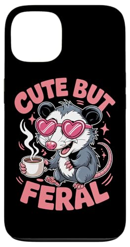 Niedliches, aber wildes Opossum Hülle für iPhone 13 von Funny Cute But Feral Gifts for Women and Men
