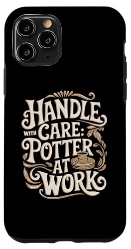 Lustiger Töpfer Bei Der Arbeit Zitat Töpferei Hülle für iPhone 11 Pro Lustiger Töpfer Bei Der Arbeit Zitat Töpferei Hülle für iPhone 11 Pro von Funny Pottery Passion Handmade Ceramics
