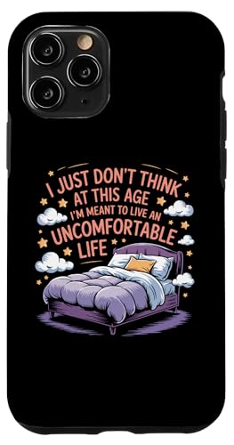 Denke nicht, dass es in diesem Alter bedeutet, ein unangenehmes Leben zu führen Hülle für iPhone 11 Pro Denke nicht, dass es in diesem Alter bedeutet, ein unangenehmes Leben zu führen Hülle für iPhone 11 Pro von Funny Sarcastic Quote Saying - DressedForDuty