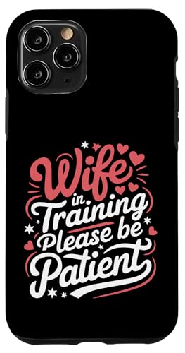 Ehefrau Ehefrau im Training bitte haben Sie Geduld Hülle für iPhone 11 Pro Ehefrau Ehefrau im Training bitte haben Sie Geduld Hülle für iPhone 11 Pro von Funny Wife Marriage Couple Wedding Anniversary