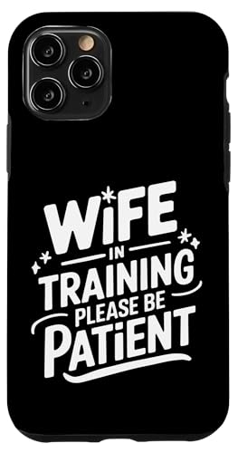 Ehefrau Ehefrau im Training bitte haben Sie Geduld Hülle für iPhone 11 Pro Ehefrau Ehefrau im Training bitte haben Sie Geduld Hülle für iPhone 11 Pro von Funny Wife Marriage Couple Wedding Anniversary