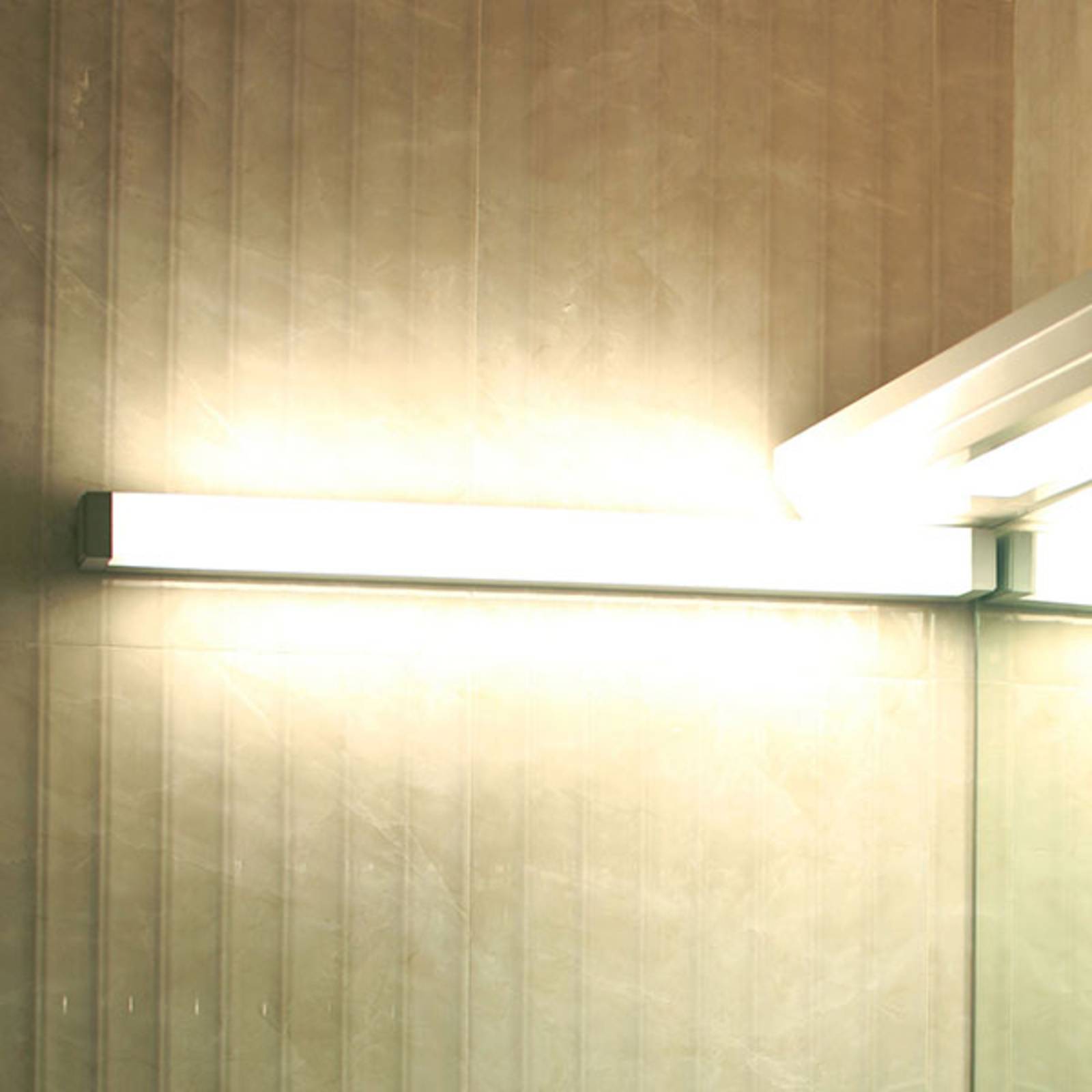 LED-Wandleuchte 512106 für Spiegel, silber LED-Wandleuchte 512106 für Spiegel, silber von G & L Handels GmbH