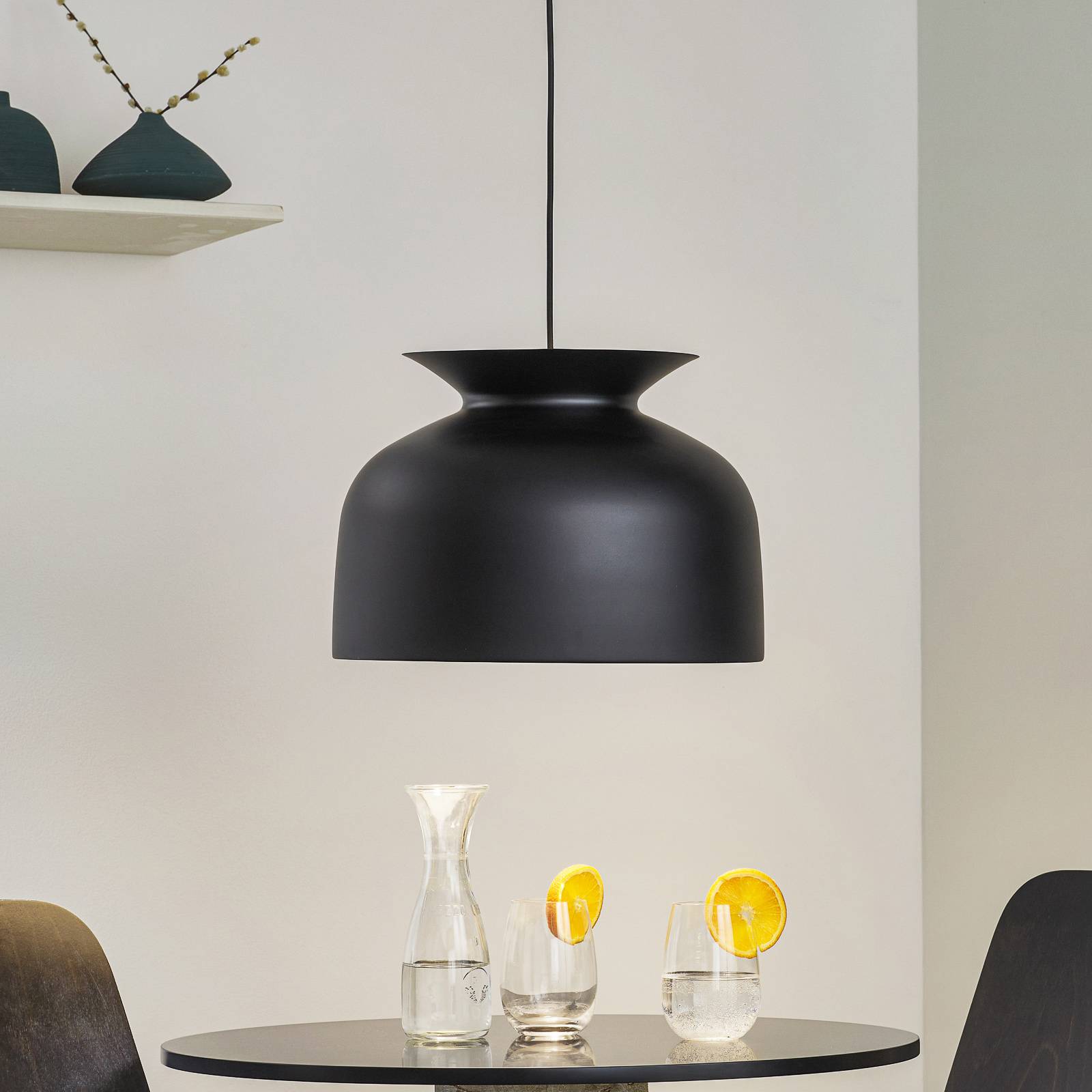 GUBI Ronde Hängeleuchte Ø 40 cm, schwarz GUBI Ronde Hängeleuchte Ø 40 cm, schwarz von GUBI