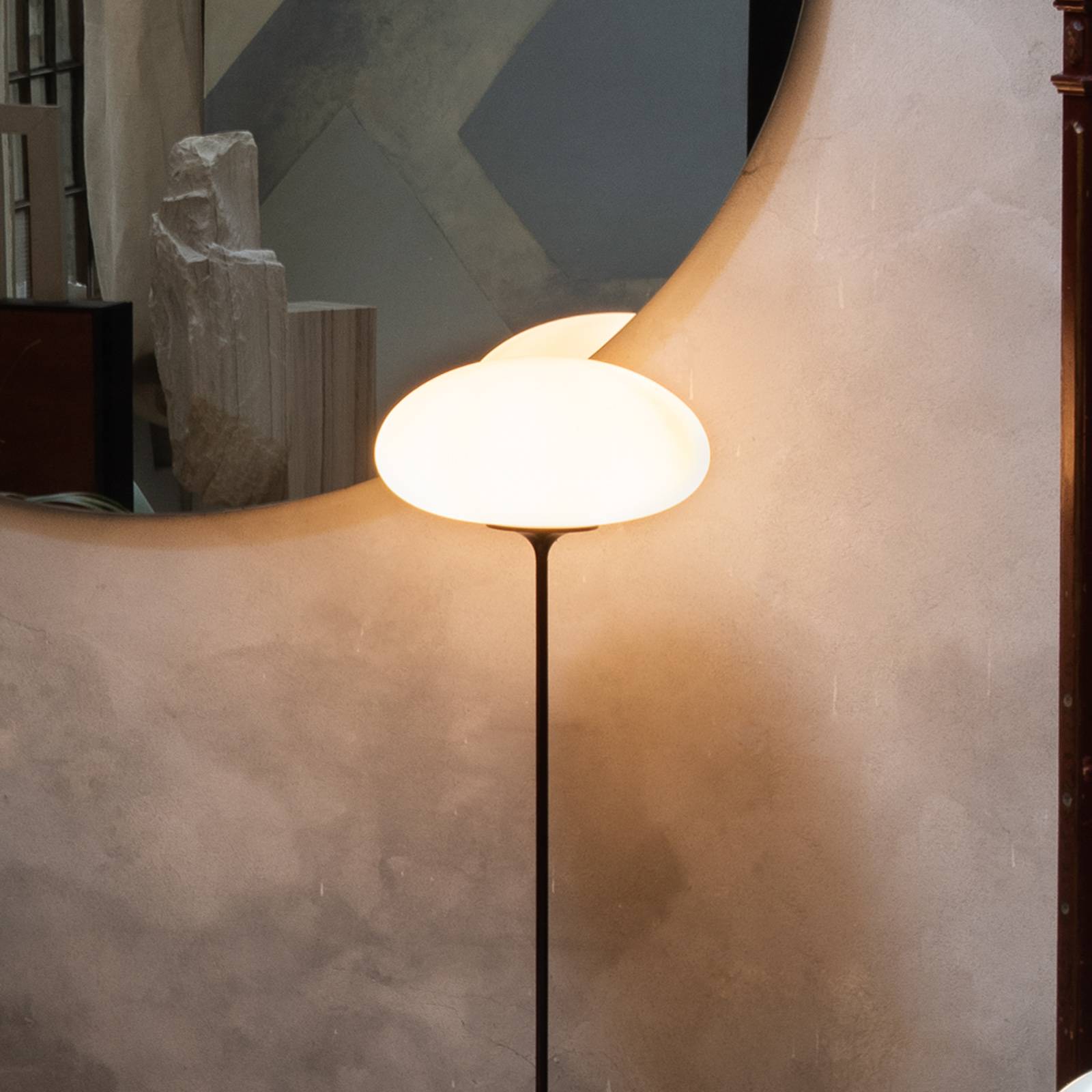 GUBI Stemlite Stehleuchte, schwarz-chrom, 150 cm GUBI Stemlite Stehleuchte, schwarz-chrom, 150 cm von GUBI