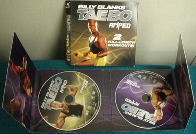 Billy Blanks' Tae-Bo Amped: 2 Workouts on 2 DVDs - Rockin' Abs and Rockin' Buns Billy Blanks' Tae-Bo Amped: 2 Workouts on 2 DVDs - Rockin' Abs and Rockin' Buns von Gaiam