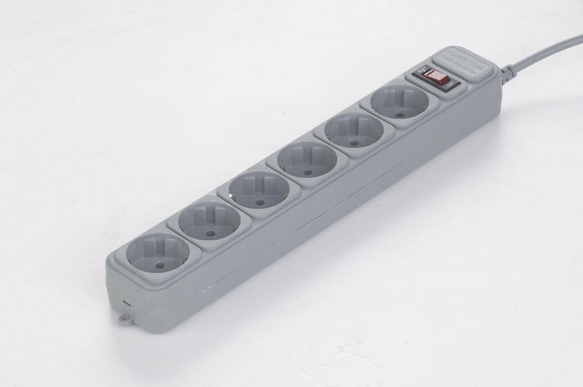 Gembird Surge protector, 6 sockets, 10 ft - SPG6-B-10C (SPG6-B-10C) von Gembird