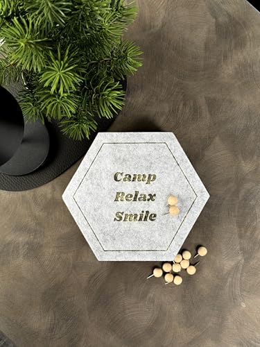Filz-Pinnwand Camp, Relax, Smile 4er-Set - selbstklebend Deko für den Van, Camper, Wohnmobil oder Wohnwagen inkl. 12St. Holzpins von Generisch