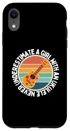 Unterschätze niemals ein Mädchen mit einer Ukulele für Frauen-Ukulelisten Hülle für iPhone XR Unterschätze niemals ein Mädchen mit einer Ukulele für Frauen-Ukulelisten Hülle für iPhone XR von Gifts For Baritone Ukulele Players