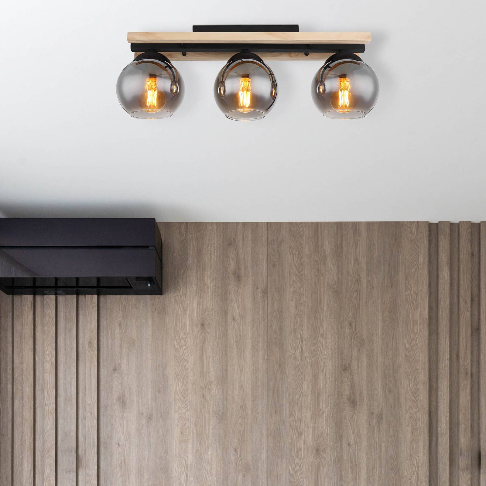 Deckenlampe Conni, Länge 60 cm, rauchgrau, Holz/Glas, 3-flg. Deckenlampe Conni, Länge 60 cm, rauchgrau, Holz/Glas, 3-flg. von Globo