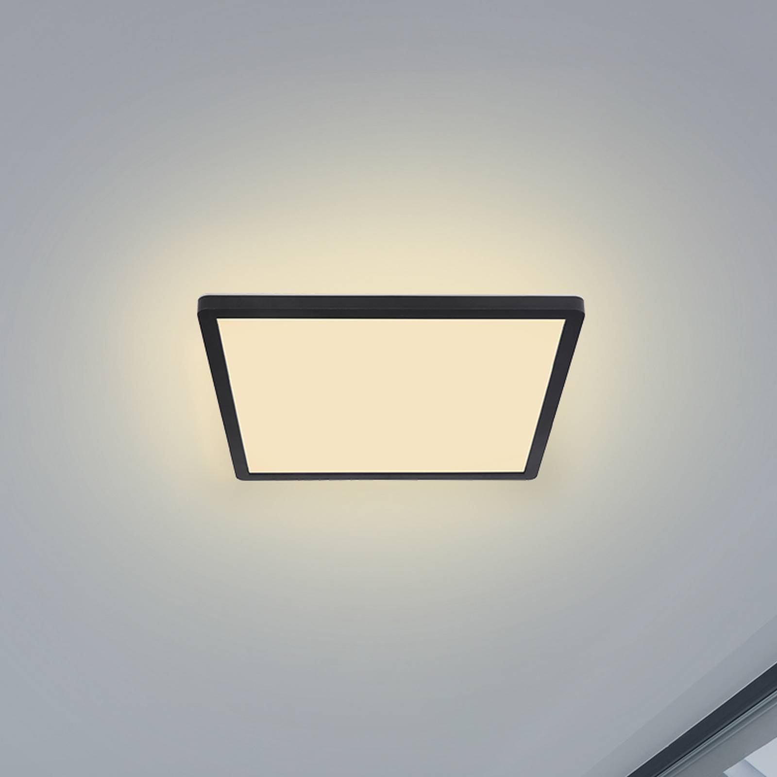 LED-Deckenleuchte Sapana, eckig, dimmbar, schwarz LED-Deckenleuchte Sapana, eckig, dimmbar, schwarz von Globo