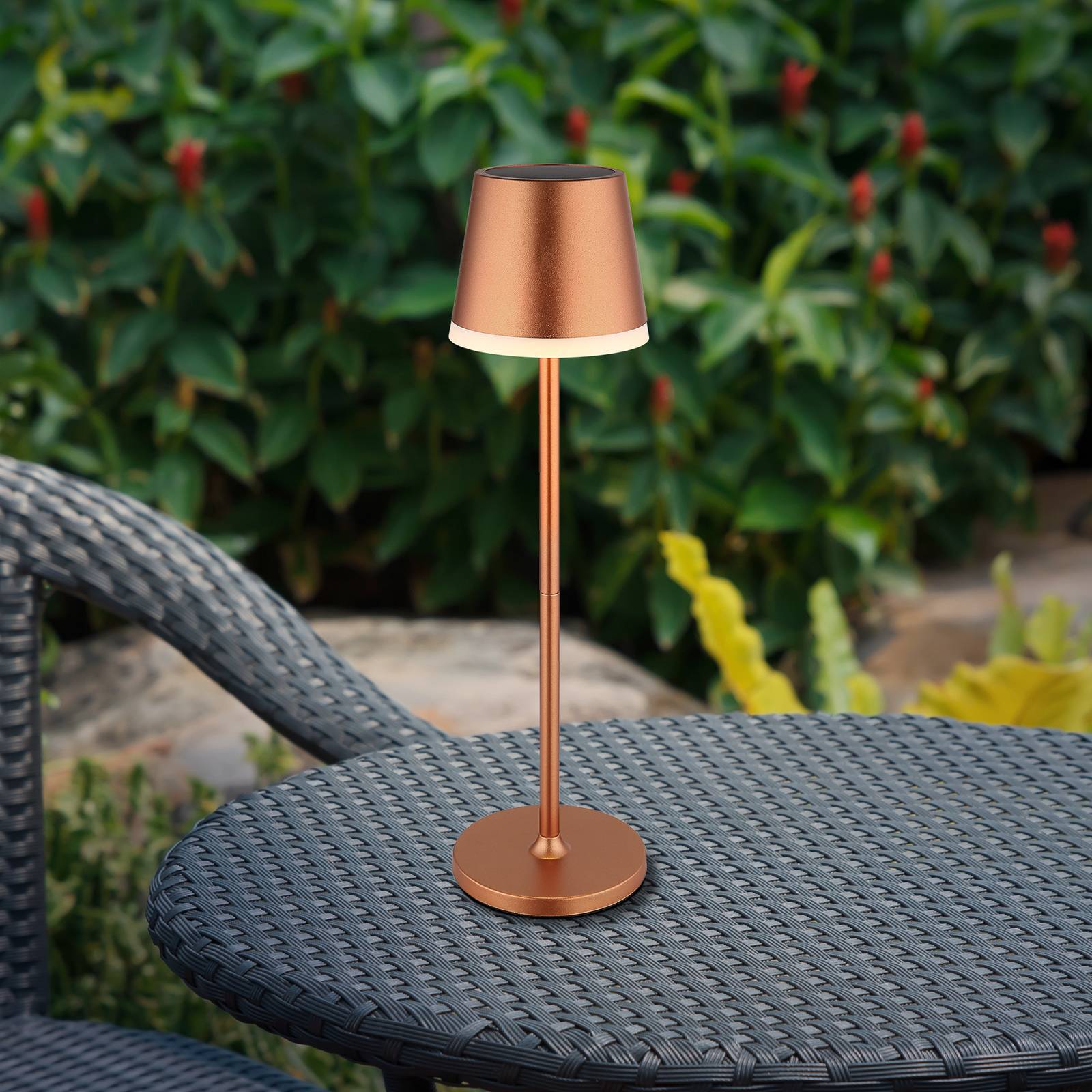 LED-Solarleuchte Metall, kupferfarben, Höhe 41 cm, IP44 LED-Solarleuchte Metall, kupferfarben, Höhe 41 cm, IP44 von Globo