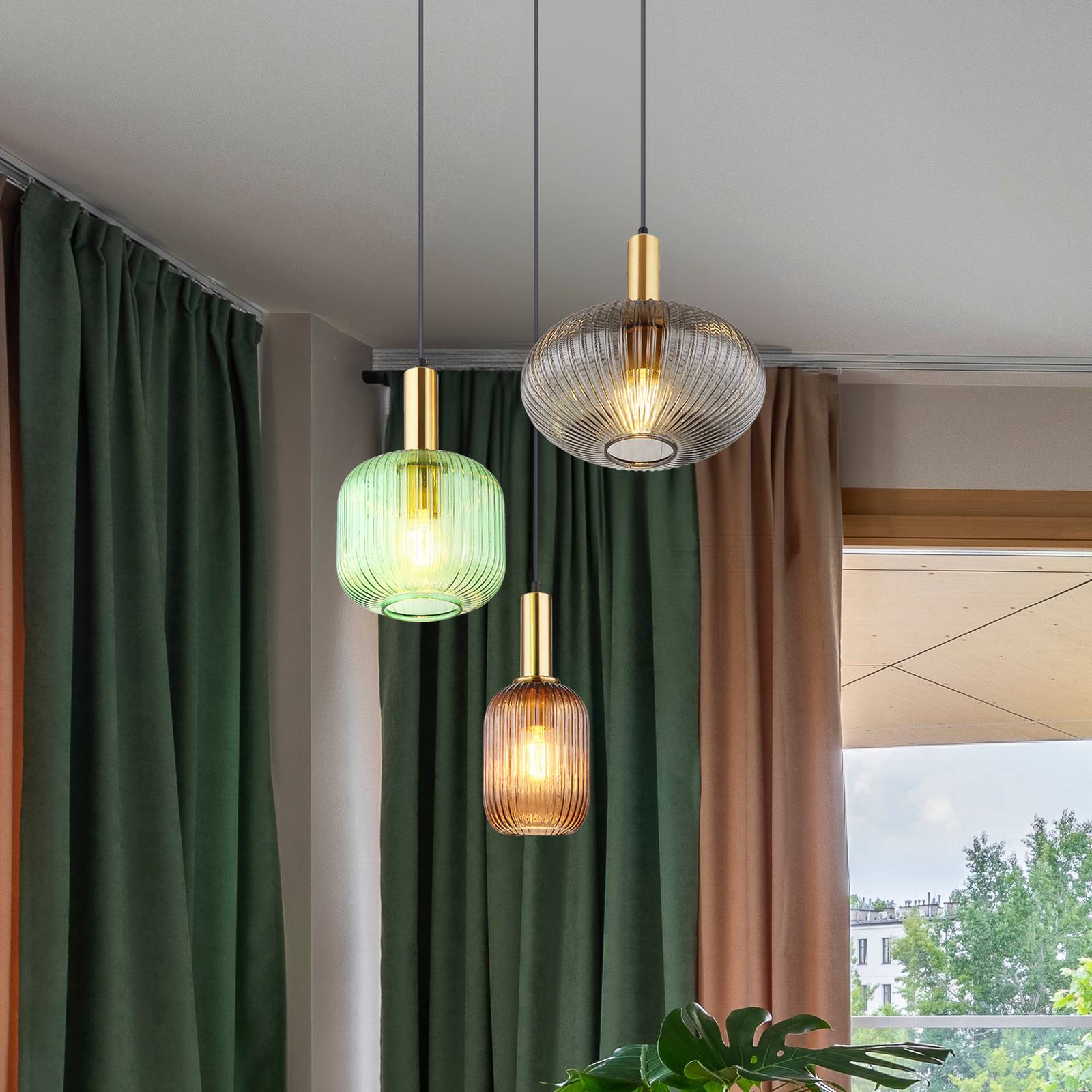 Pendelleuchte Normy, Ø 55 cm, bunt, Glas, 3-flg. Pendelleuchte Normy, Ø 55 cm, bunt, Glas, 3-flg. von Globo