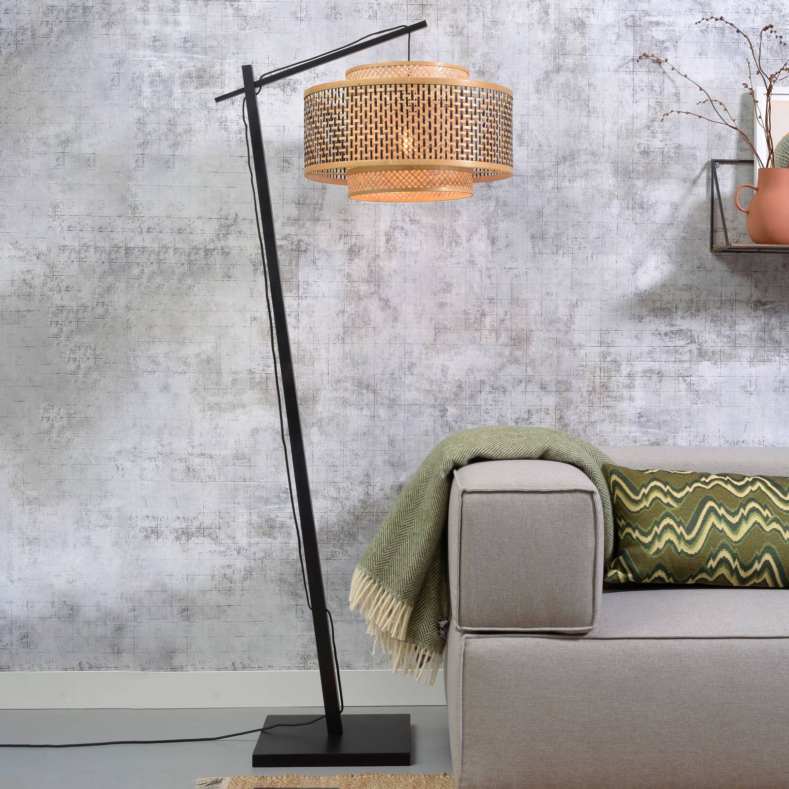 GOOD & MOJO Bhutan Stehlampe schwarz 176cm Ø50cm GOOD & MOJO Bhutan Stehlampe schwarz 176cm Ø50cm von Good & Mojo