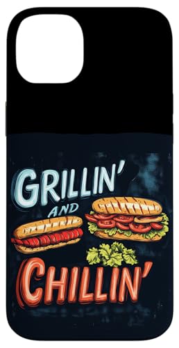 Lustiges Outfit zum Grillen und Chillen beim Sprechen Hülle für iPhone 14 Plus Lustiges Outfit zum Grillen und Chillen beim Sprechen Hülle für iPhone 14 Plus von Grillin' and Chillin'
