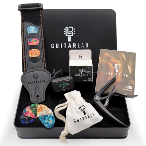 Guitar Lab Gitarrenzubehör-Set – Hochwertige Metallbox mit Gitarrengurt, Kapodaster, Clip-On E-Gitarren-Stimmgerät und Plektren, Akustik, Bass, von Guitar Lab